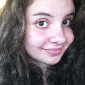 Meet your Posher, Alexandra